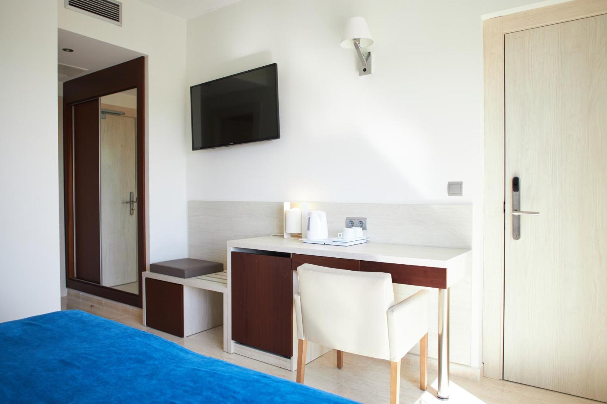 Invisa Ereso All Inclusive Es Cana Dış mekan fotoğraf